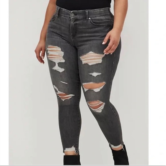 torrid Denim - Distressed black Torrid skinny bombshell jeans